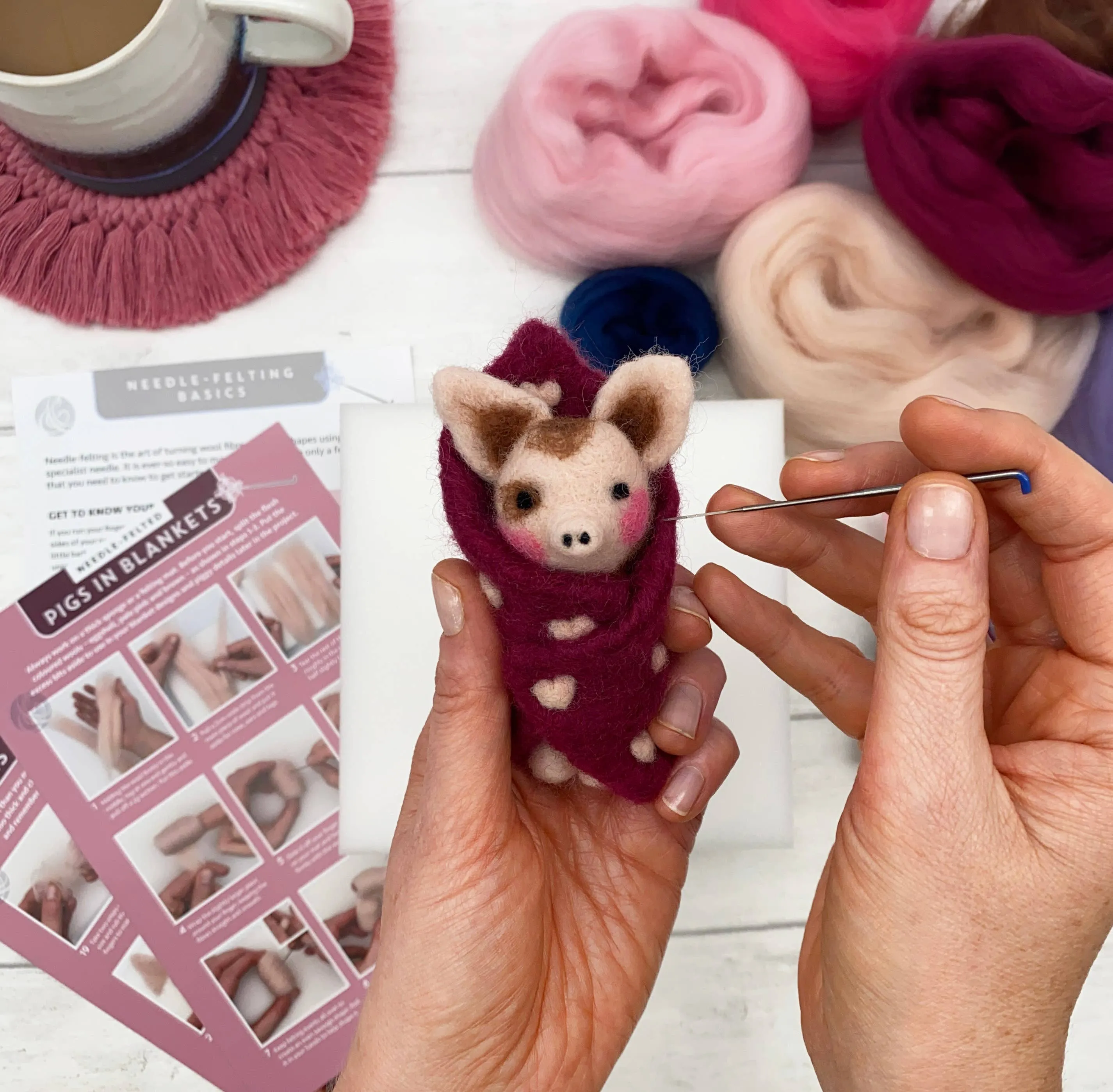 Bergin & Bath Needle Felting Kit: Pigs In Blankets