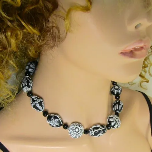 Black and White Handmade Fair Trade Bead Necklace Samunnat